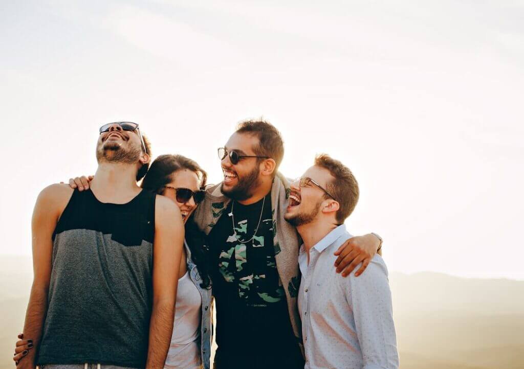 Building Meaningful Relationships: How to Make a Real Girlfriend and Be a Good Friend